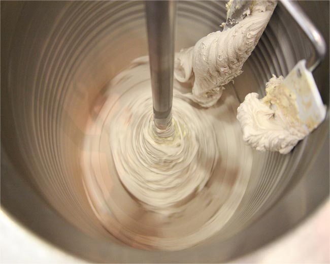 Producing ice cream with several techniques